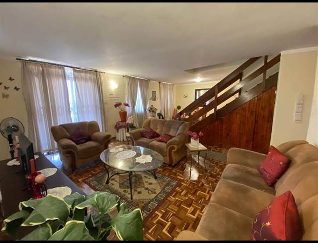3 BEDROOM APARTMENT FOR SALE IN WOODHAVEN